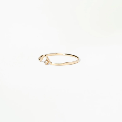 Anel Wave Ouro Amarelo Diamante