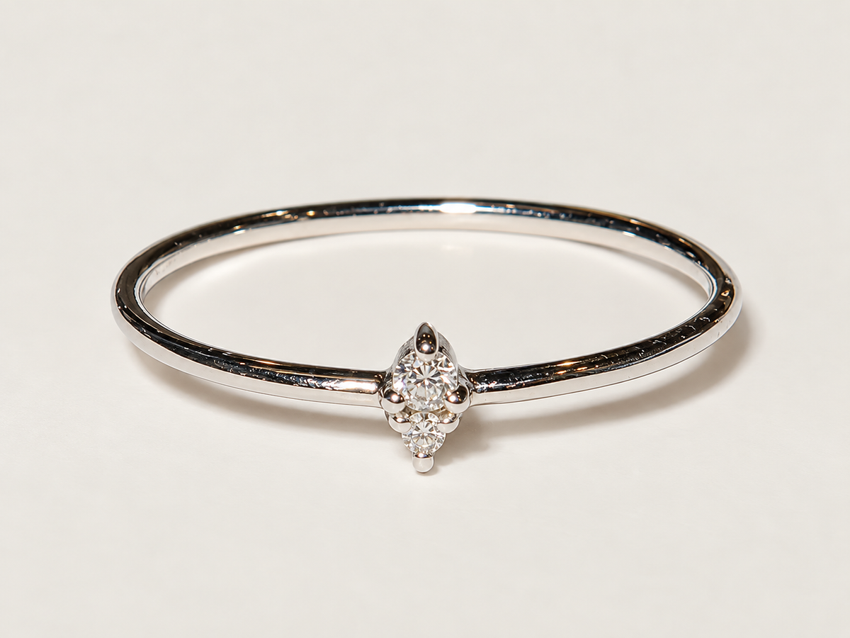 Anel Étoile em Ouro Branco 18k e Diamantes