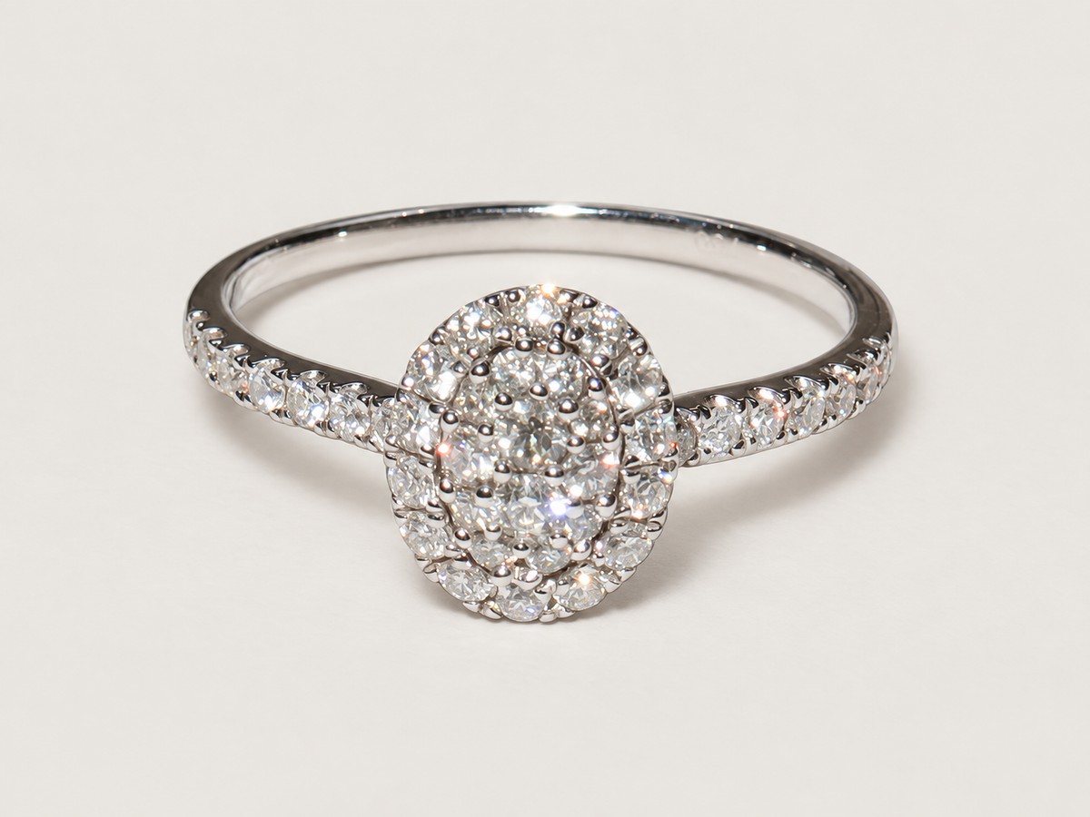 Anel Lumière em Ouro Branco 18k e Diamantes