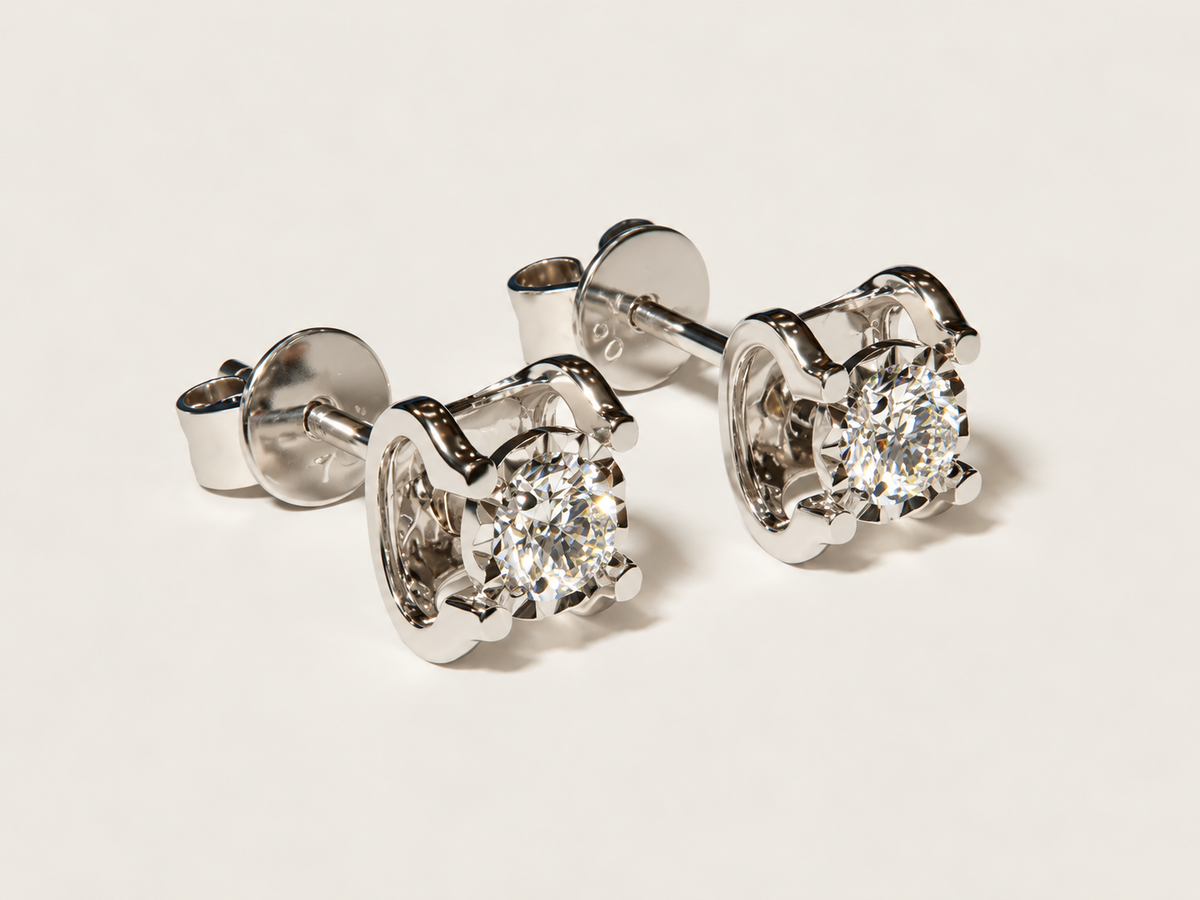 Brinco Clarté em Ouro Branco 18k e Diamantes