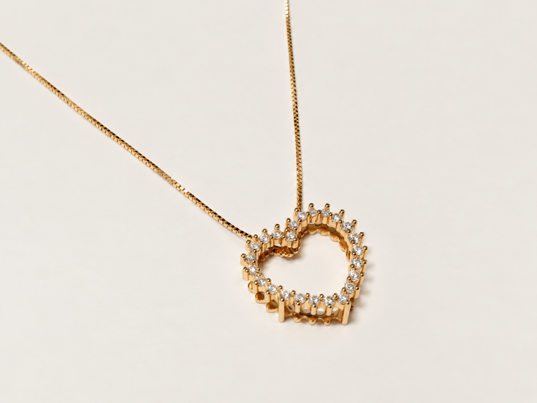 Colar Étreinte em Ouro Amarelo 18k e Diamantes