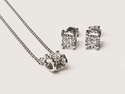 Brinco Clarté em Ouro Branco 18k e Diamantes