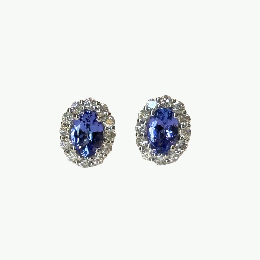Brinco Azure Oval Tanzanitas e Diamantes