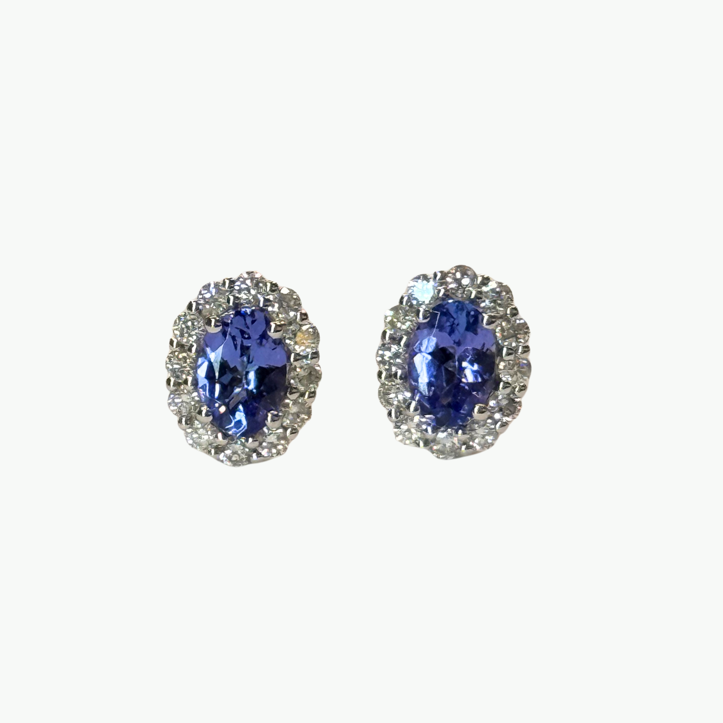 Brinco Azure Oval Tanzanitas e Diamantes